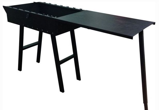 открытый мангал с откидной крышкой-столиком